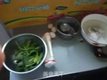 Make Bone-tied soup step 1