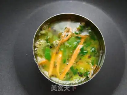 Make Breakfast vegetable fried eggs step 4
