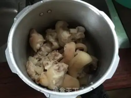 Make Mushroom peanut pig hoof step 5