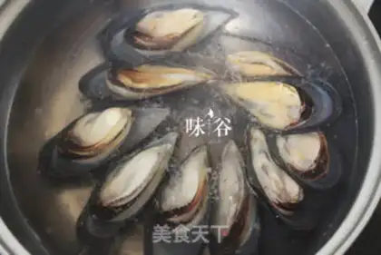 Make Yu-soo-soo-soo step 1