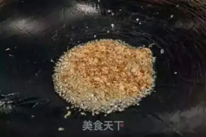 Make Shrimp egg fried rice step 2