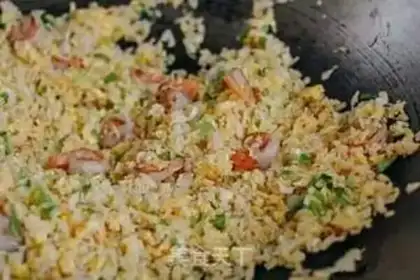 Make Shrimp egg fried rice step 5