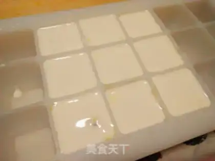 Make Yogurt and fruit ice step 3