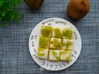 Make Yogurt and fruit ice step 4