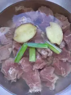 Make Curry potato oxen step 1