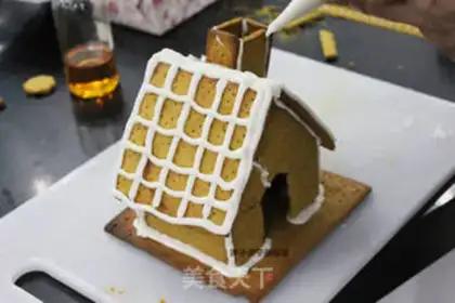 Make Gingerbread house step 6