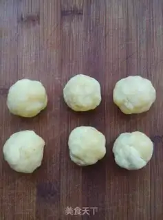 Make Chocolate cake ball step 2