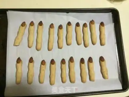 Make Halloween finger cookies step 5