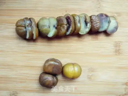 Make Black-fried chestnut pound cake step 1