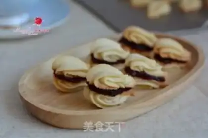Make Shell jams and cookies step 14