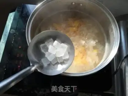 Make The sweet potato lily ear step 4