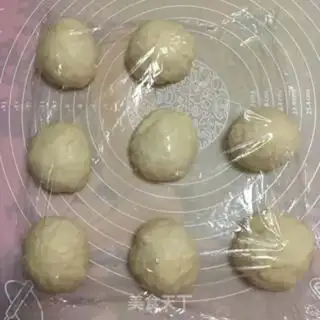 Make Rose bread step 6