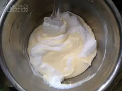Make Mango cake rolls step 4