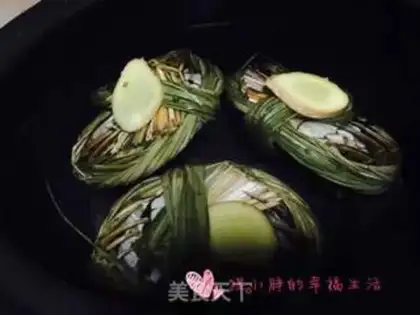 Make A boiled crab step 2