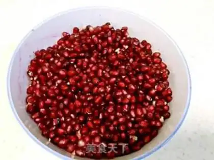 Make Fresh pomegranate juice step 2