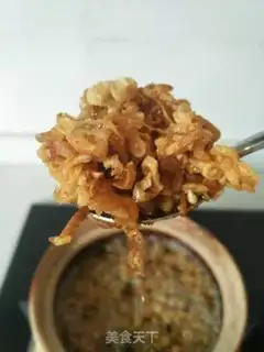 Make Onion chicken oil. Noodles step 4