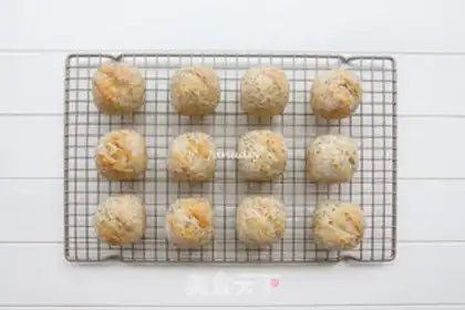 Make Qia seed bread step 9