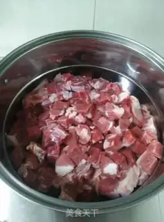 Make Scorch lamb soup step 1