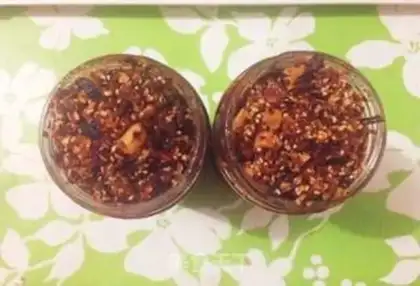 Make Spicy pepper oil step 2