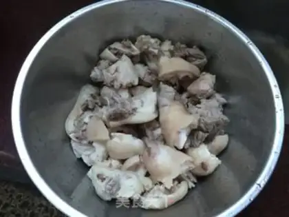Make ♪ Stuffy eggs and pig hoofs ♪ step 1