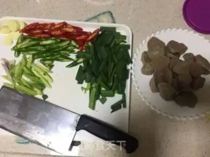 Make Chili meatballs step 1