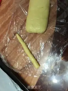 Make Witch finger crackers step 9