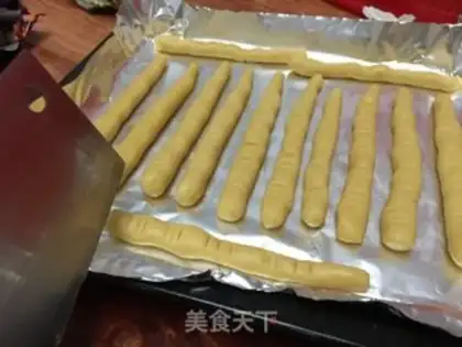 Make Witch finger crackers step 10