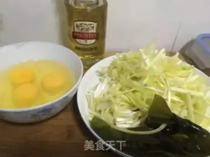 Make Garlic fried eggs step 0