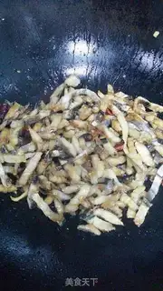 Make Spicy eel dry step 3