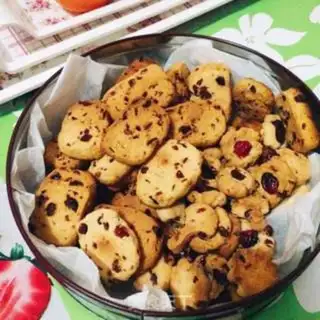 Make Cranberry cookies step 4