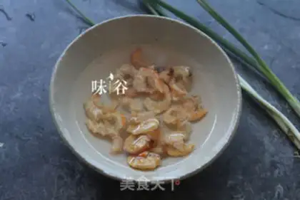 Make Shrimp rice step 1