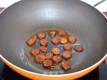 Make Sausage fried beans step 1