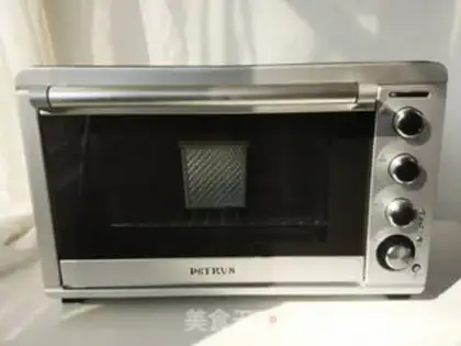 Make Christmas cake toast step 4