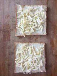 Make A simple bacon egg pizza step 1