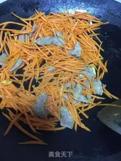 Make Carrot and pork step 4