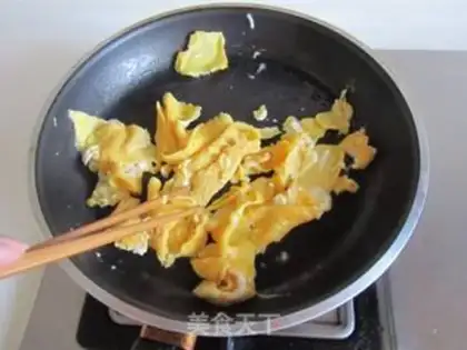 Make Onion fried eggs step 3