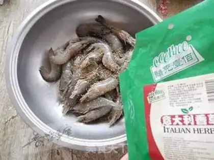 Make Italian vanilla shrimp step 0