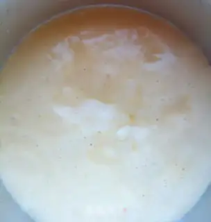Make Swan Lake Rolling Sugar Cake step 3