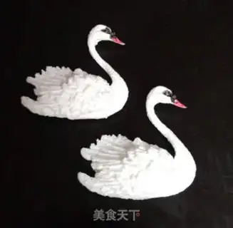 Make Swan Lake Rolling Sugar Cake step 8