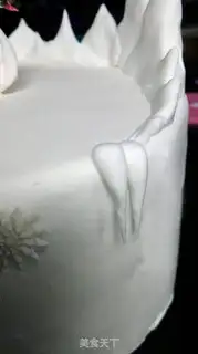 Make Swan Lake Rolling Sugar Cake step 13