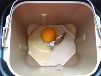 Make Snowman bread step 1