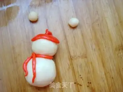 Make Snowman bread step 13