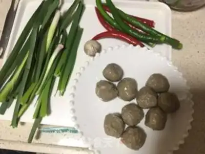 Make Chili meatballs step 0