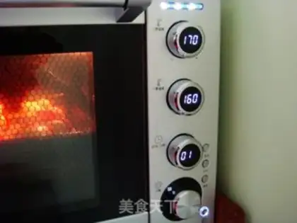 Make Snowman bread step 18