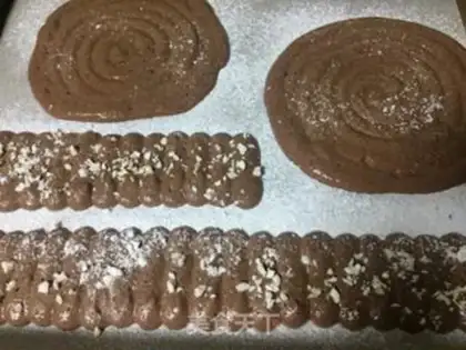 Make Caramel nut banana cake step 9