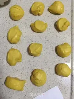 Make Halloween pumpkin bag step 5