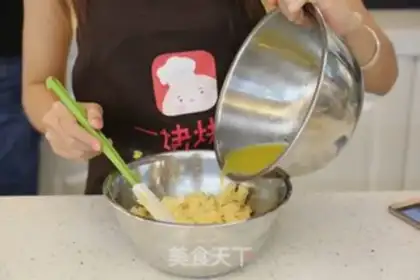 Make Pumpkin coconut pie step 4