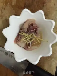 Make A bowl of fresh fish step 1