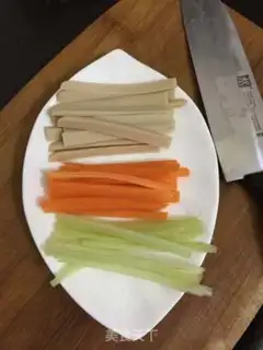 Make A bowl of fresh fish step 2