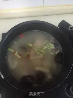 Make Chicken leg soup step 0